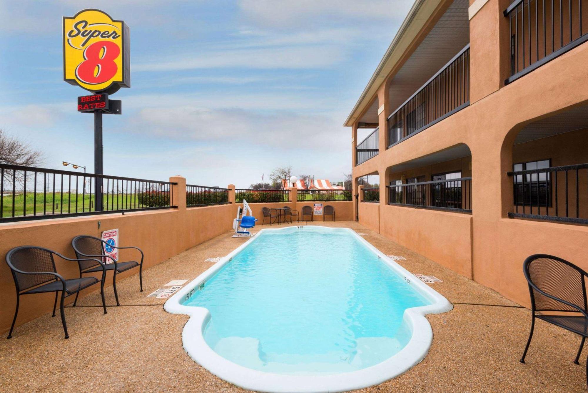 Super 8 By Wyndham San Antonio/riverwalk Area Hotel San Antonio